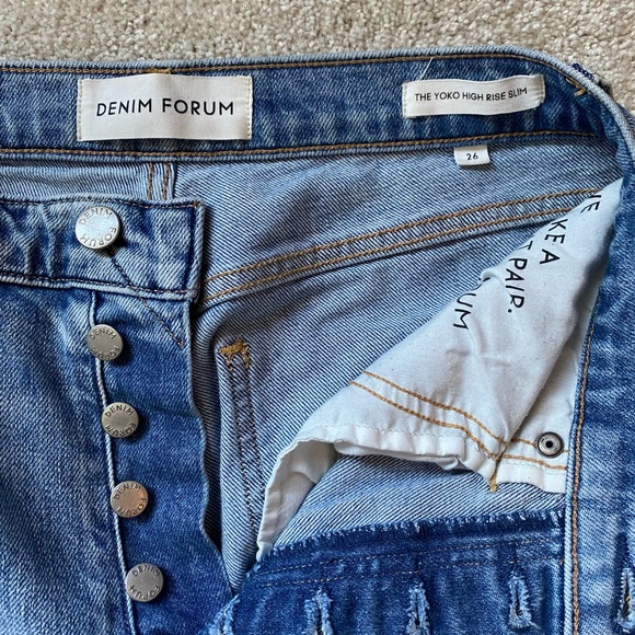 Denim Forum/ The Yoko High Rise Slim Jean - Picture 4 of 4